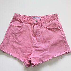 ZARA Pink High Waisted Raw Hem Denim Shorts - Size 4